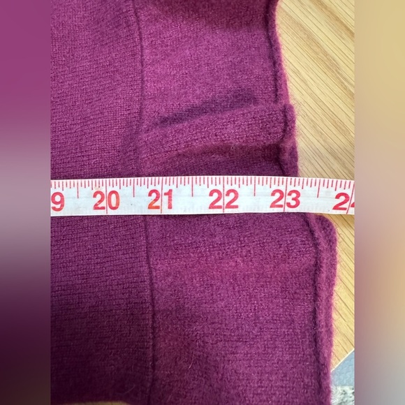 Garnet Hill 100% Cashmere Ruffle Hem Cardigan Sweater Burgundy Women’s Size L - Picture 8 of 10